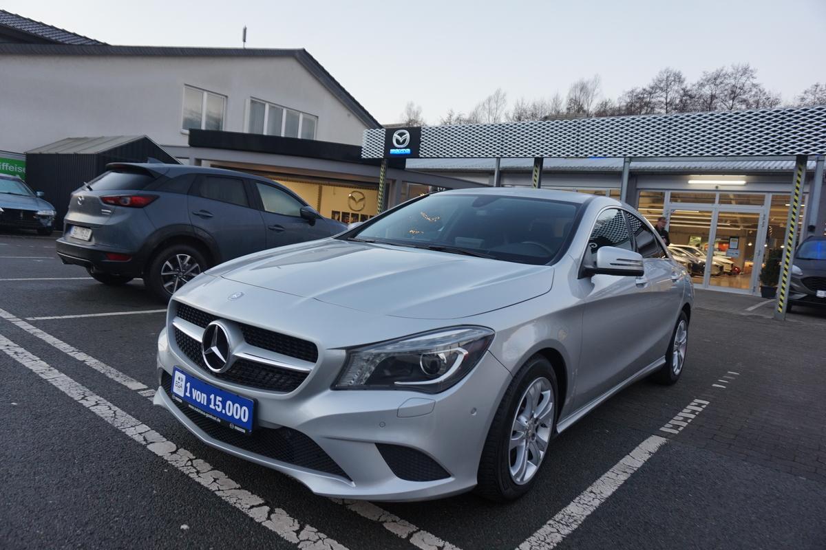 Mercedes-Benz CLA 200 Automatik, BI-Xenon, Navi, Teilleder, PDC, 18 Zoll