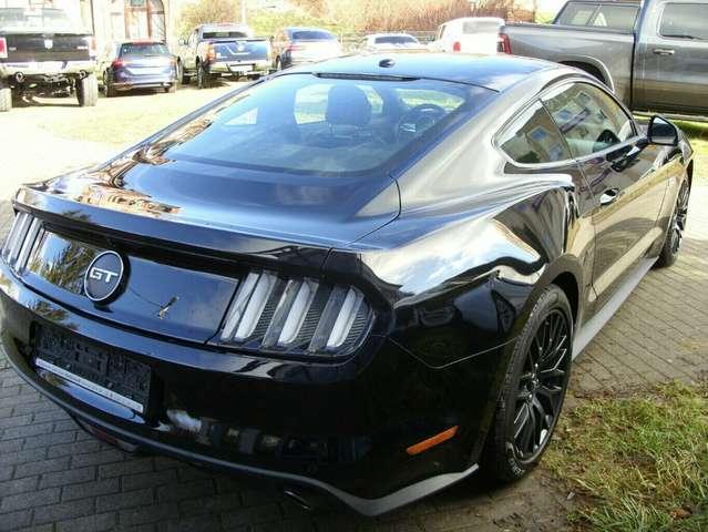 Ford Mustang 5,0 GT 1Hand