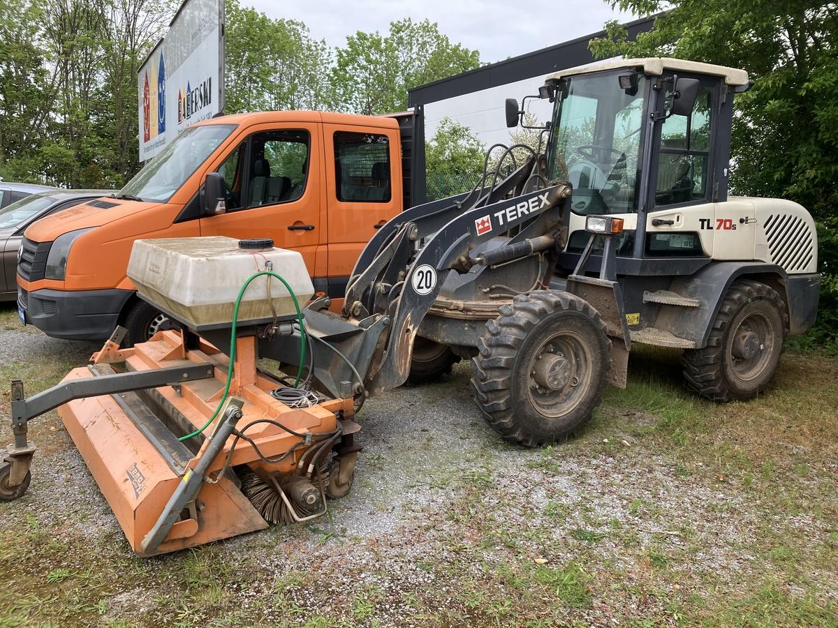 Terex TL70 S Schwenklader Schaufel-Gabel-Kehrbesen