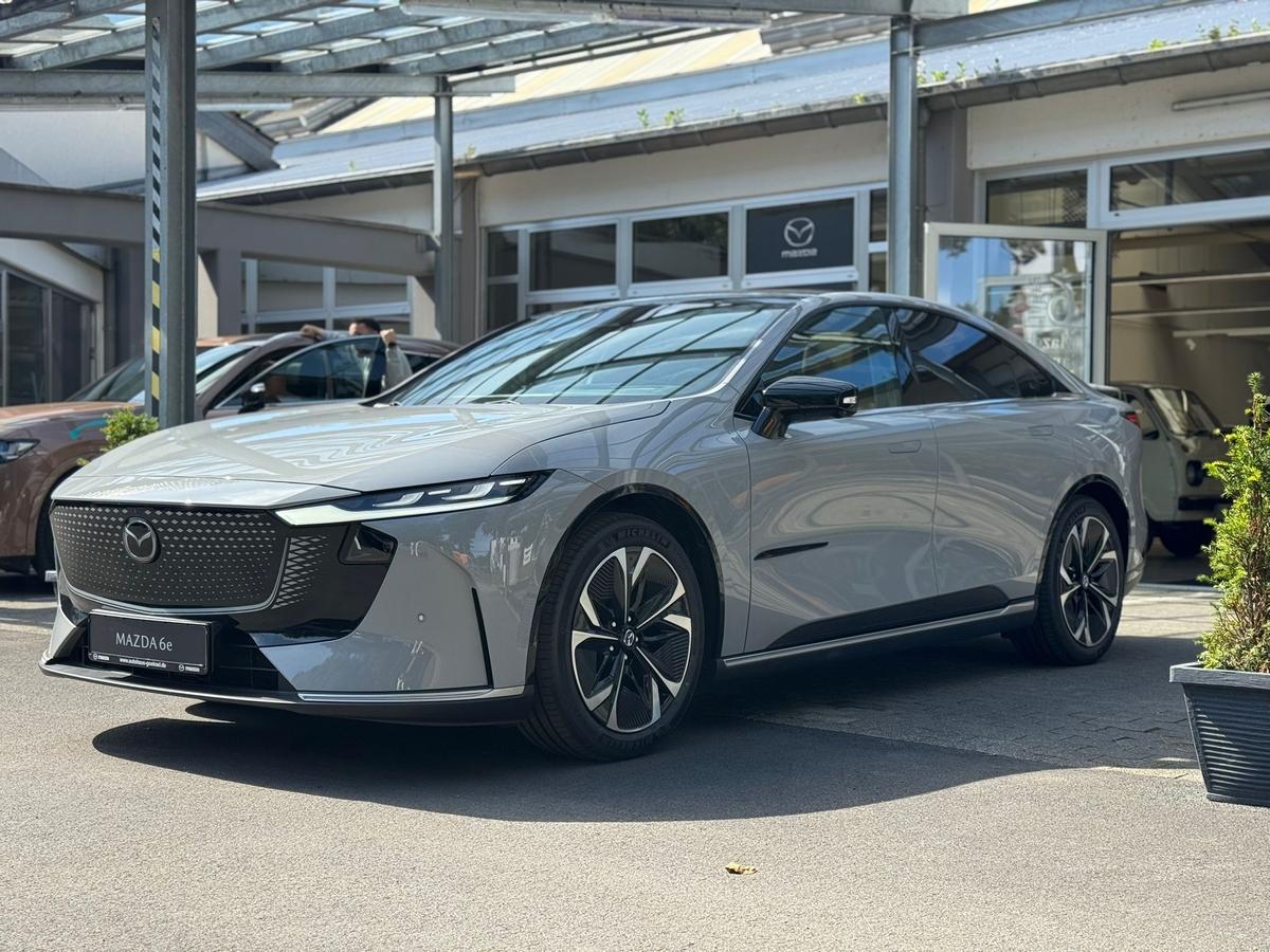 Mazda 6e Takumi Plus - Vollausstattung - Teilleder, Sony, 360*PDC 