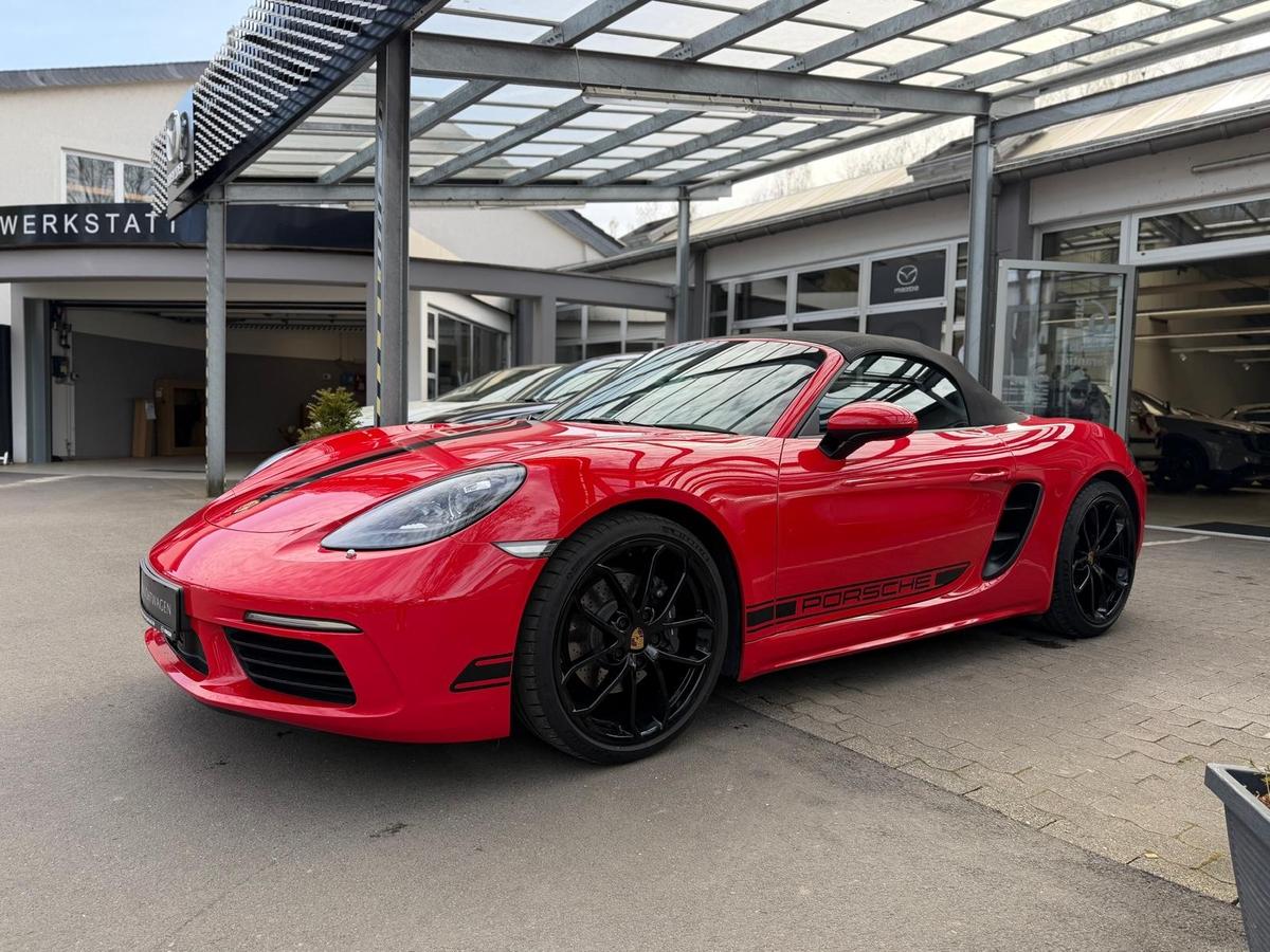 Porsche Boxster 718 PASM 10mm Tieferlegung, Sportsitze, Sport-Auspuff